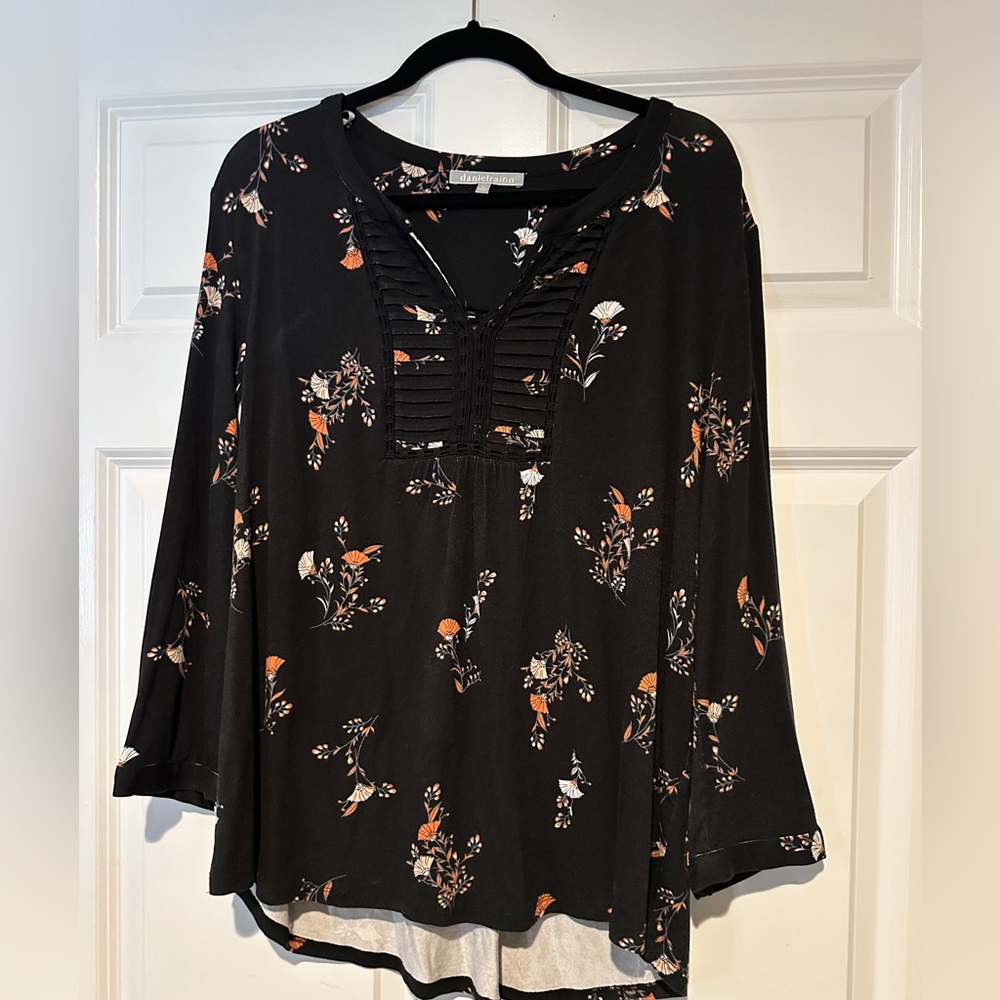 Daniel Rainn Black Floral Lace-Up Peasant Blouse (Stitch Fix)